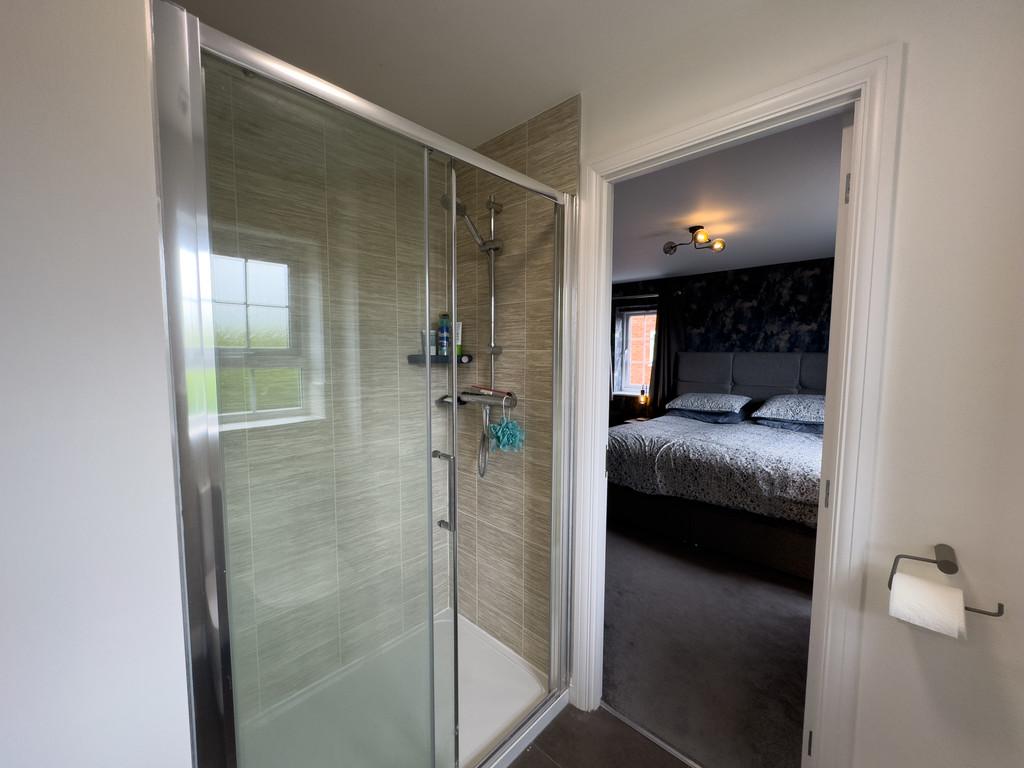 Ensuite1