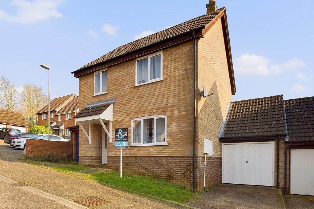 Lindford Drive, Eaton, Norwich 3 bed link detached house for sale £