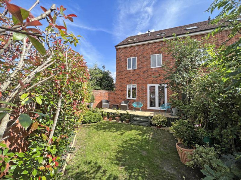 Rastrick Close, Bridgnorth WV16 4 bed end of terrace house for sale £