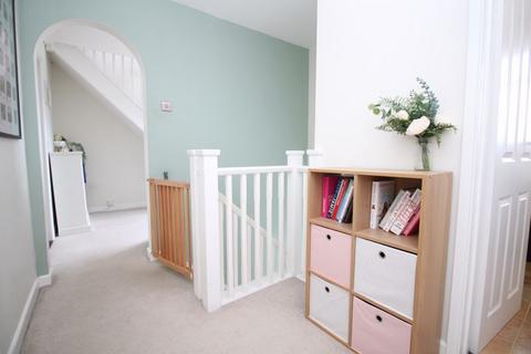 43 Beacon Bottom, Park Gate, Southampton, SO31 7GQ