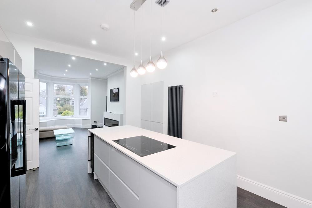 Kitchen − 2