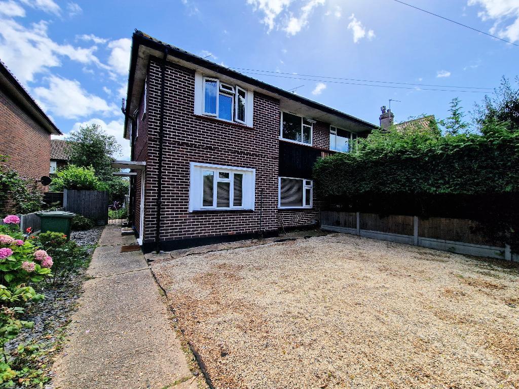 Rochford Road, Southend on Sea, Essex, SS2 6SP 2 bed flat for sale £