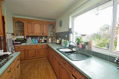 2 bedroom detached bungalow for sale, Parkway, Freshwater