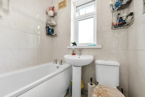 13 Southover, Bromley, BR1 4RU