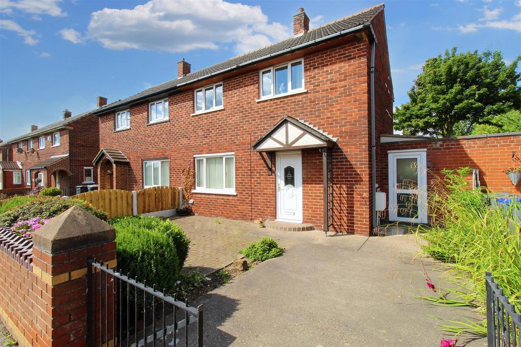 Newstead Road, Barnsley S71 3NA 3 bed semidetached house for sale £