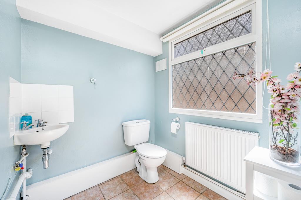 Utility Room/Cloakroom