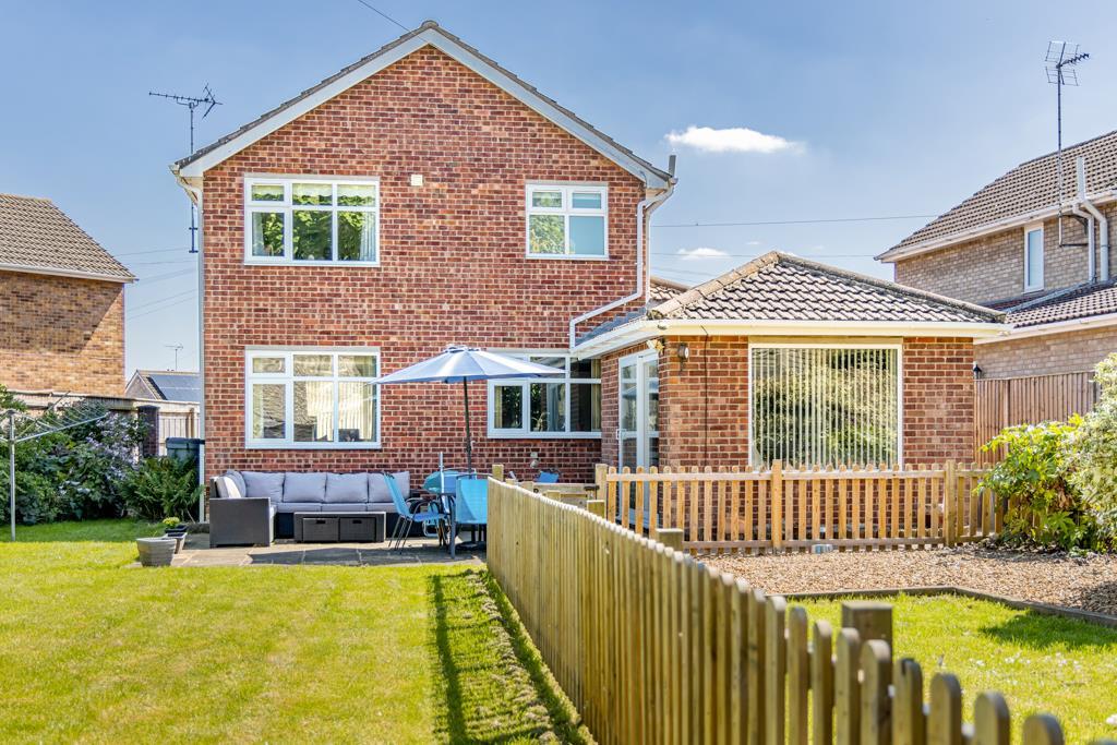 29 Campbells Close (Spalding)-10.jpg