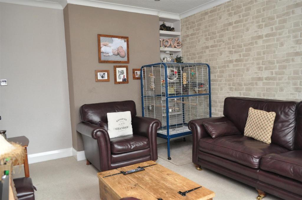 Dovecliff Road, Stretton, Burton On Trent 3 bed detached bungalow for