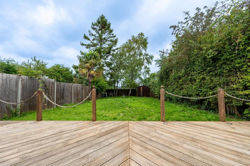 Bardfield Road, Thaxted, Dunmow, Essex 3 bed semidetached house for