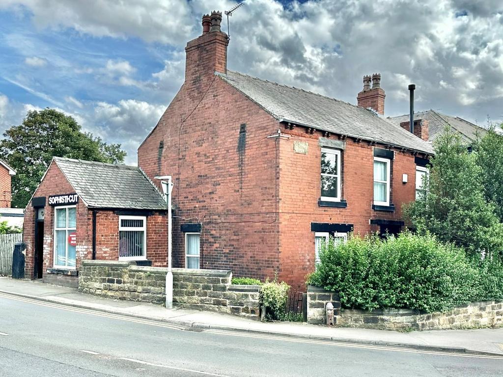 Church Hill, Royston, Barnsley 3 bed detached house for sale £100,000