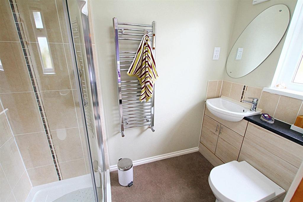 En-suite Bedroom 1