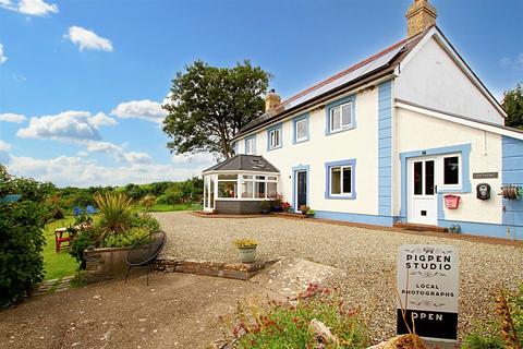 undefined, Ferwig, Cardigan