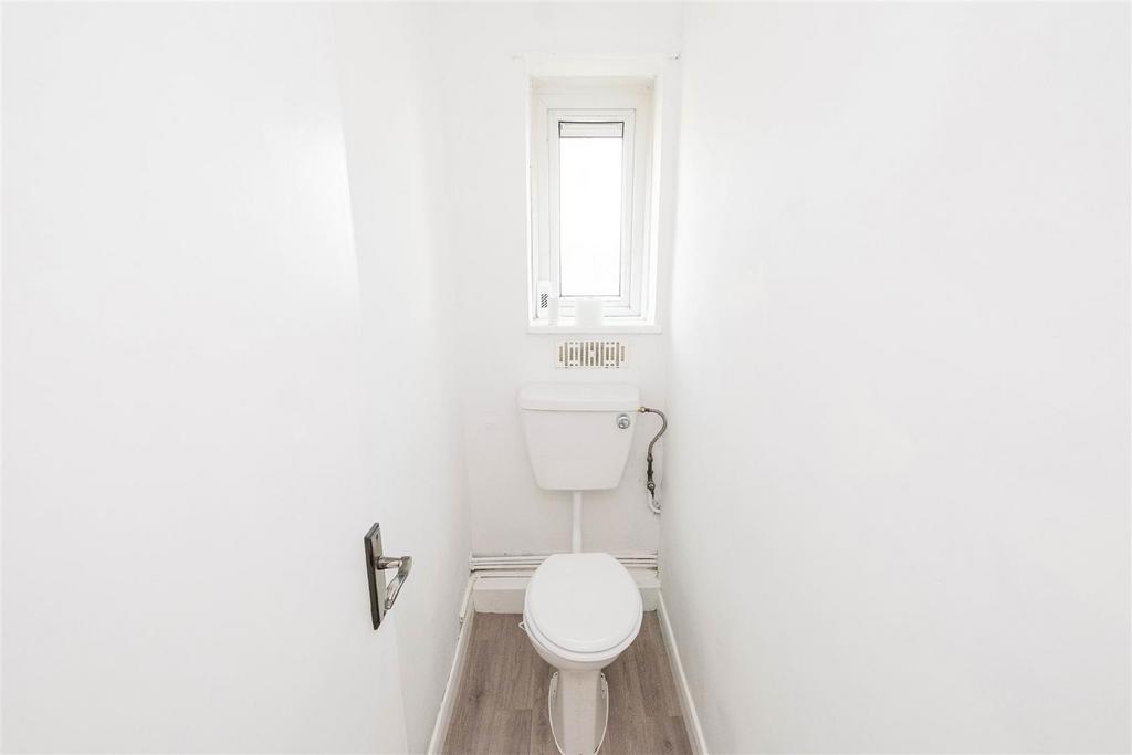 13 Priory Close-7.jpg
