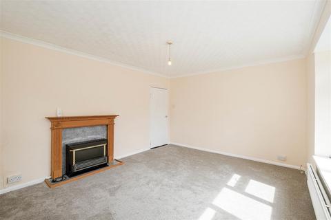 13 Priory Close, London, E18 2QT