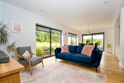 91 Westgate, Guiseley, Leeds, LS20 8HH