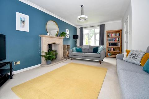 91 Westgate, Guiseley, Leeds, LS20 8HH