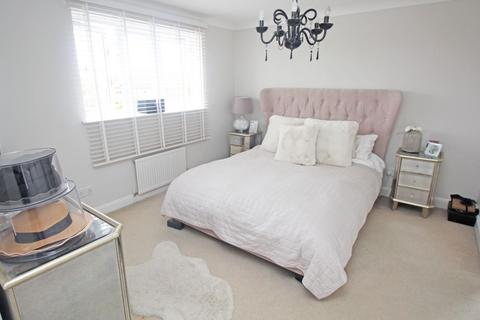 8 Boxfield Green, Stevenage, SG2 7DR