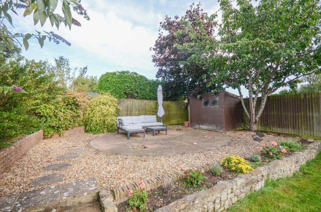 Rear garden pic 2.jpg