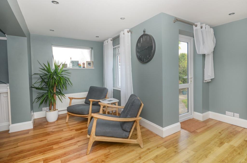 Dining room - family room pic 5.jpg