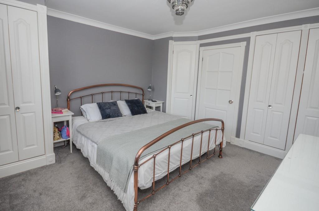 Bedroom one pic 2.jpg