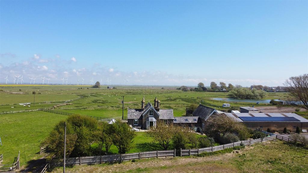 Camber Road, Camber, Rye 7 bed detached house for sale £1,500,000