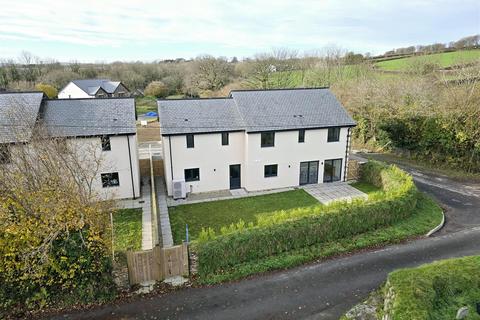 5 bedroom detached house for sale, Tresmarrow, Launceston