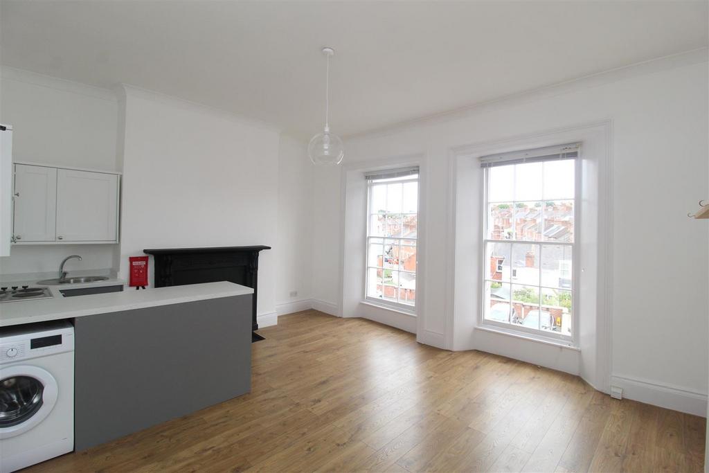 Lansdowne Terrace, Exeter 1 bed detached house £775 pcm (£179 pw)