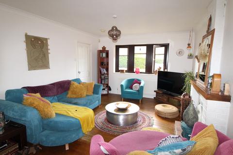 4 bedroom semi-detached house for sale - Rose Meadows, Keighley, BD22