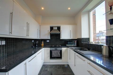 4 bedroom terraced house for sale - Medomsley Road, Consett, County Durham, DH8
