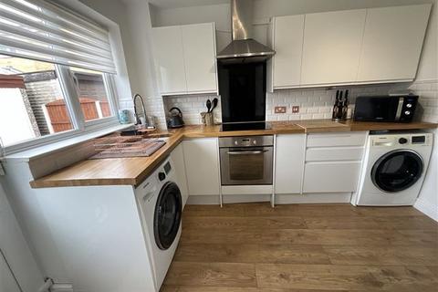 6 Chestnut Road, Swallownest, Sheffield, S26 4SN