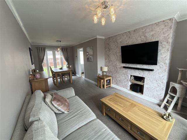 Living/dining room