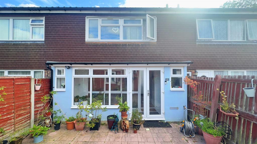 Burford Close, Barkingside, IG6 1ES 3 bed terraced house for sale £