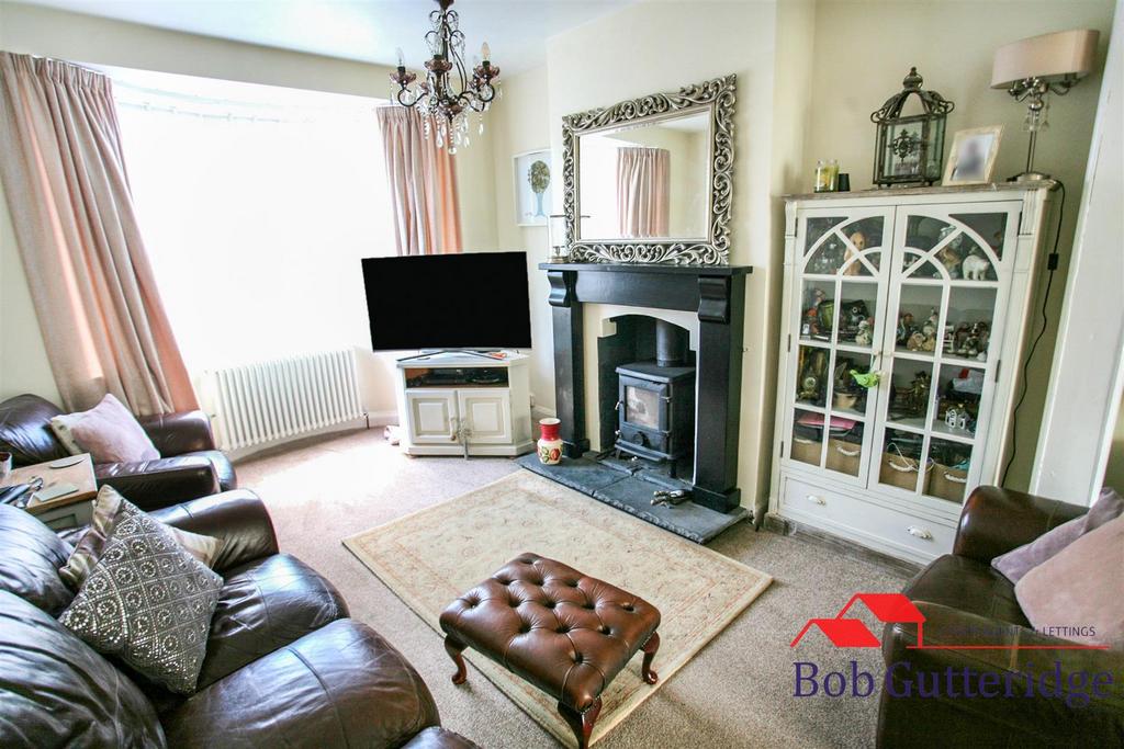 Ashcroft Road, Porthill, Newcastle 4 bed semidetached house £230,000