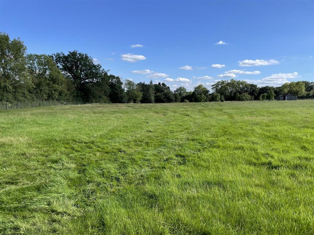 Meadow Fields, Cirencester Road, South Cerney, Cirencester Plot for