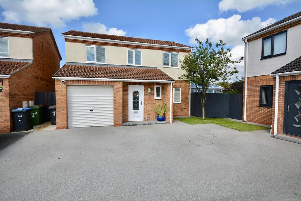 Royal Close, Shildon 4 bed detached house for sale £240,000