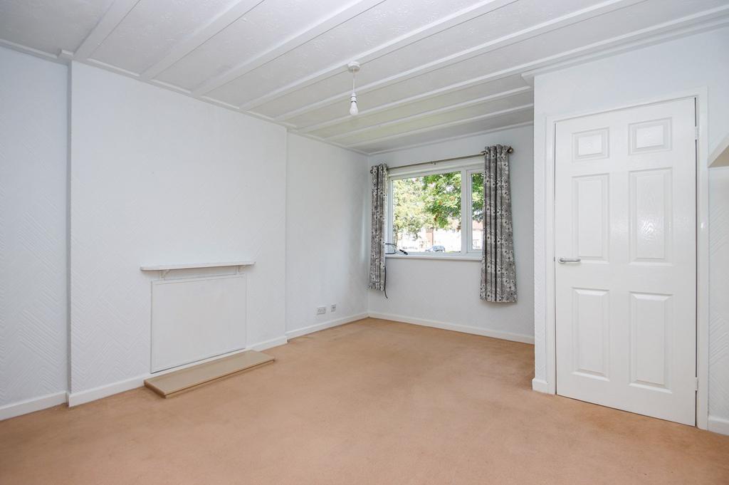 Bradwell Walk, Flixton, Manchester, M41 2 bed terraced house £1,000