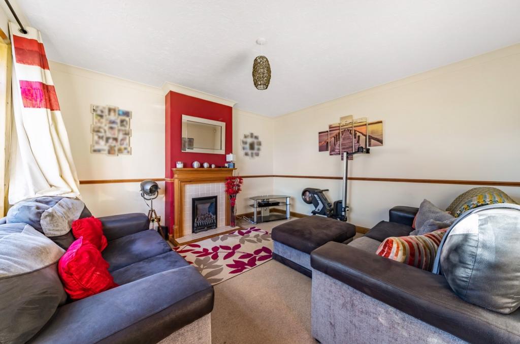 Little Coates Road, Grimsby, North... 3 bed semidetached house £725