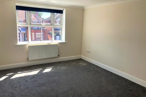2 bedroom flat to rent, Egerton Court, Egerton Gardens