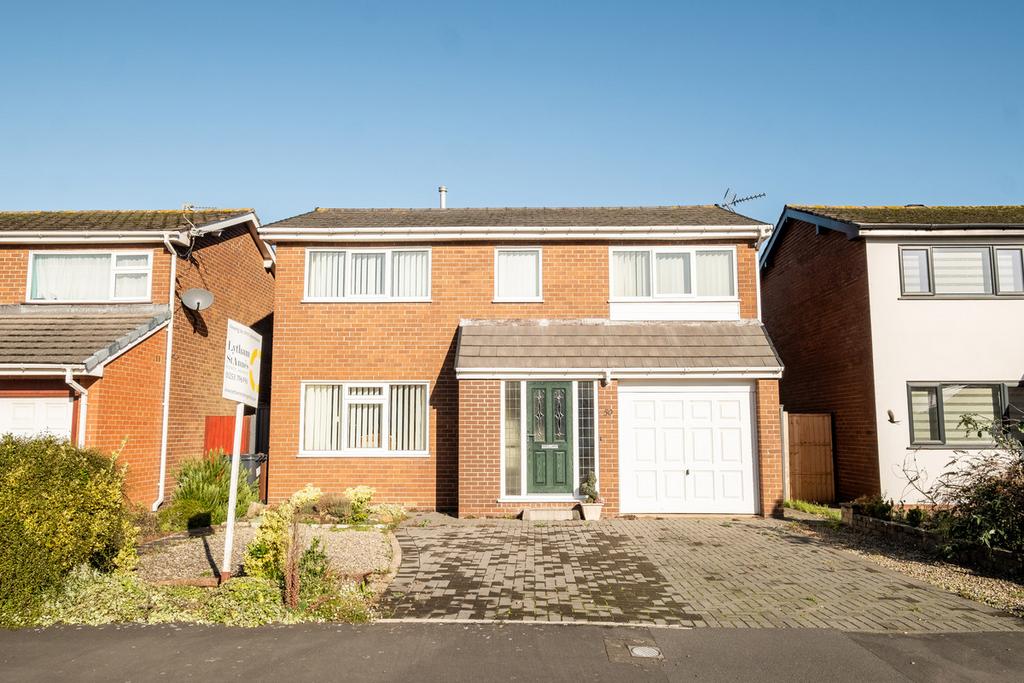 South Park, Lytham St Annes, FY8 4 bed detached house for sale £379,950