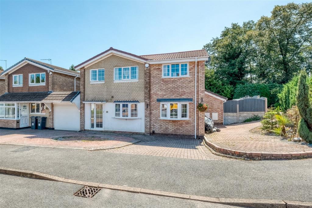 Beech Hurst, Kings Norton, Birmingham, B38 8NX 4 bed link detached