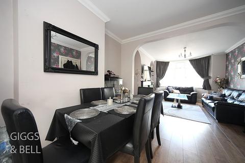 35 Alton Road, Luton, LU1 3NS