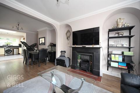 35 Alton Road, Luton, LU1 3NS