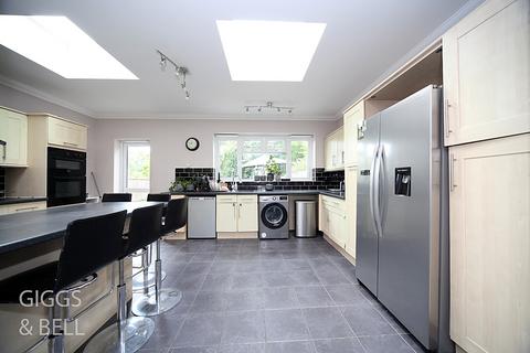 35 Alton Road, Luton, LU1 3NS