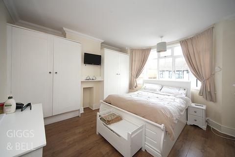 35 Alton Road, Luton, LU1 3NS
