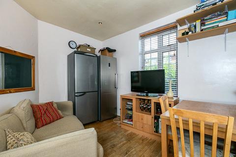 3 bedroom end of terrace house for sale - Keedonwood Road, BROMLEY, Kent, BR1
