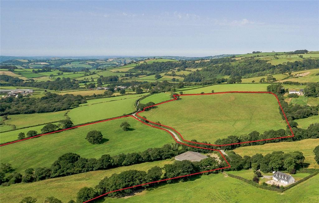 Carmarthen, Sir Gaerfyrddin Equestrian property for sale £365,000