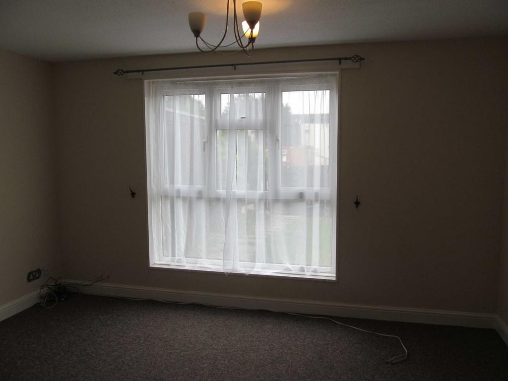 61 Mallory Close, St Athan, CF62 4JJ 4 bed terraced house to rent £1,000 pcm (£231 pw)