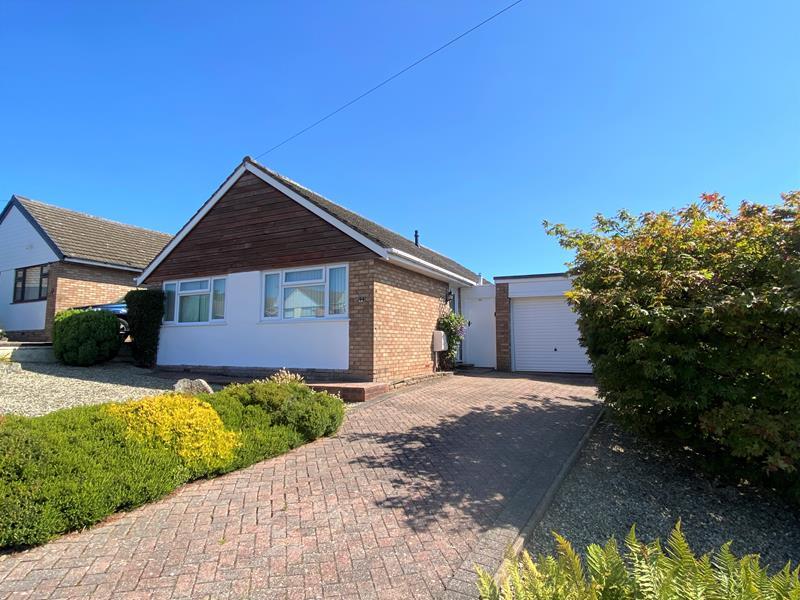44 Meadow Road, Malvern, Worcestershire, WR14 3 bed bungalow for sale