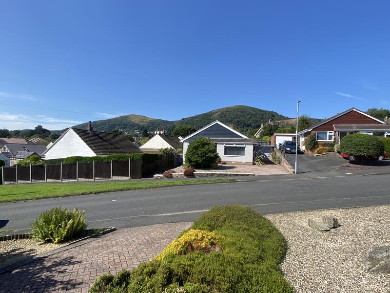 44 Meadow Road, Malvern, Worcestershire, WR14 3 bed bungalow for sale