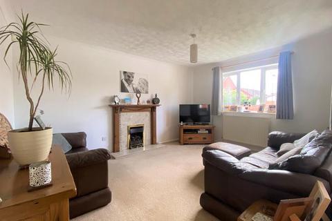 4 bedroom detached house for sale, Lismore Green, St Peters, Worcester, Worcestershire WR5 3UE